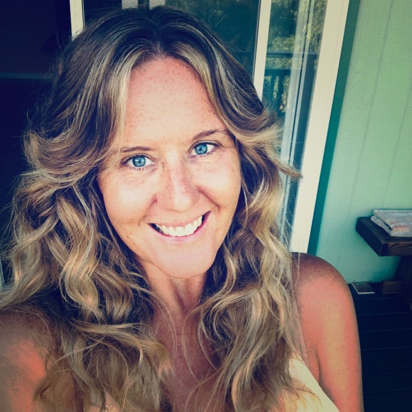 Meet your Posher, Erin - Picture 1 of 1